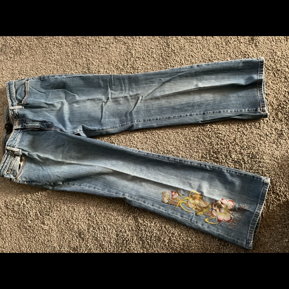 Embroidered design jeans